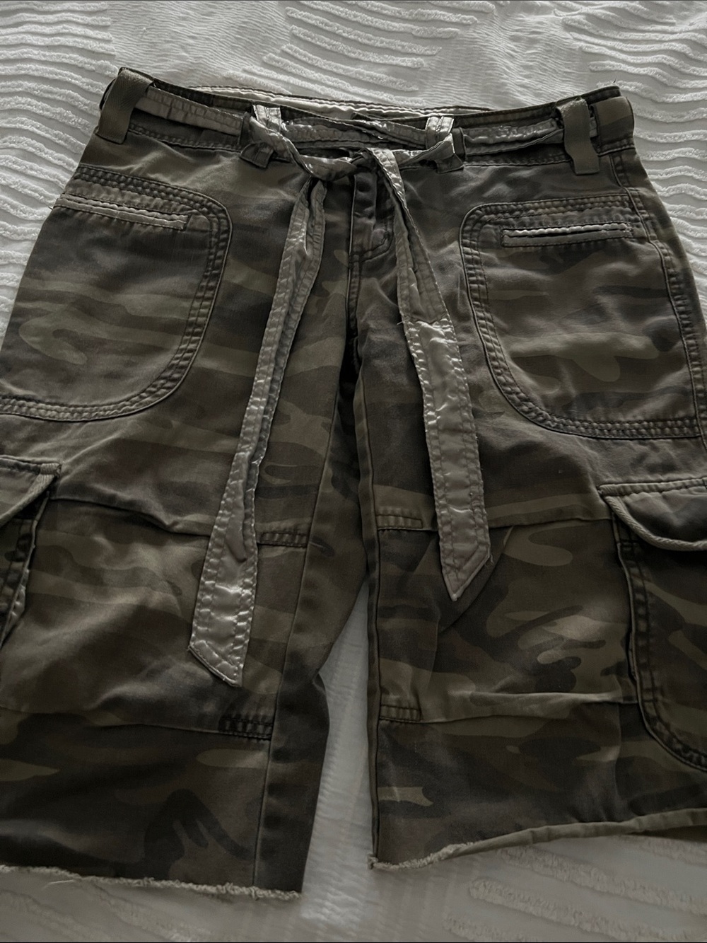 Angel Kiss women’s Camo Cargo Shorts - Olive vintage size 7 super cute
